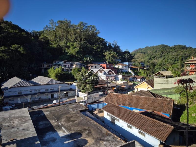 Casa à venda com 2 quartos, 60m² - Foto 14