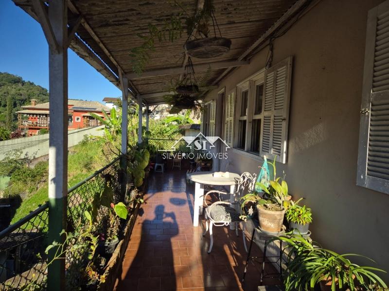 Casa à venda com 2 quartos, 60m² - Foto 10