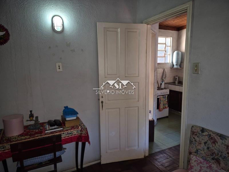 Casa à venda com 2 quartos, 60m² - Foto 32