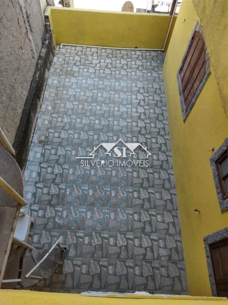 Casa à venda com 3 quartos, 70m² - Foto 8