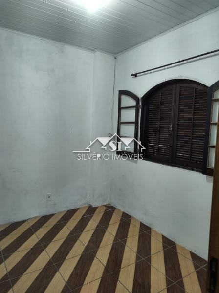 Casa à venda com 3 quartos, 70m² - Foto 11