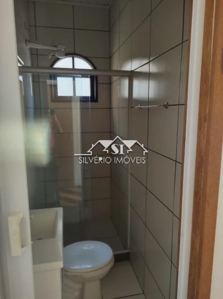 Casa à venda com 3 quartos, 70m² - Foto 12