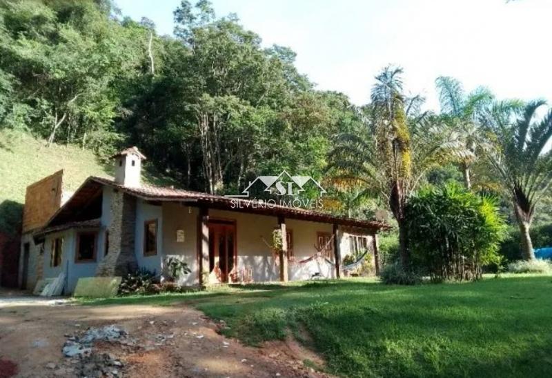 Sítio à venda com 3 quartos, 160m² - Foto 2