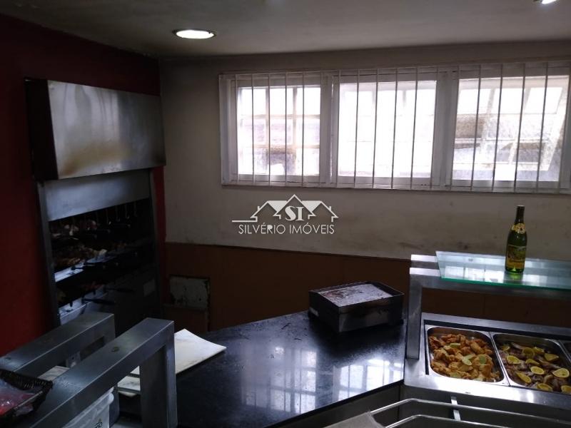 Casa à venda e aluguel com 2 quartos, 140m² - Foto 11