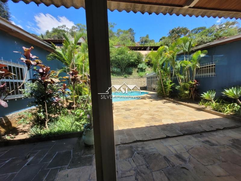Casa à venda com 7 quartos, 700m² - Foto 2