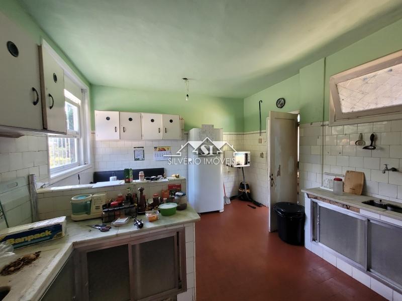 Casa à venda com 7 quartos, 700m² - Foto 13