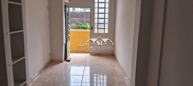 Casa para alugar com 2 quartos, 90m² - Foto 2