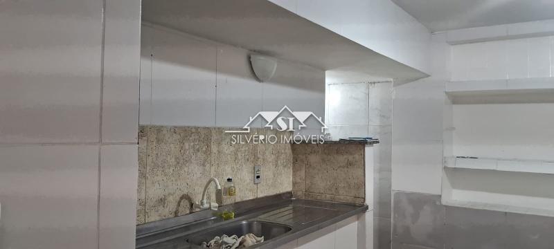 Casa para alugar com 2 quartos, 90m² - Foto 12