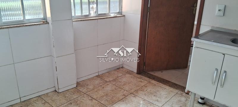 Casa para alugar com 2 quartos, 90m² - Foto 15