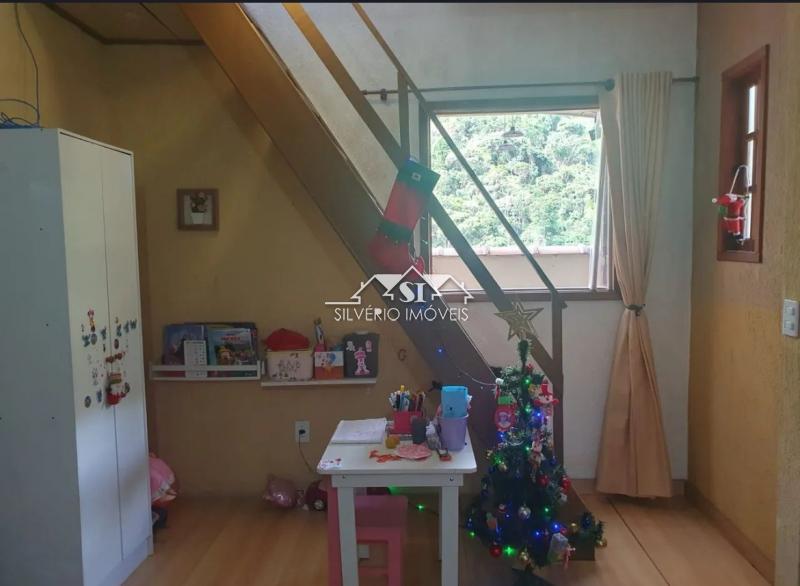 Casa à venda com 2 quartos, 75m² - Foto 4