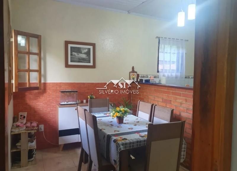 Casa à venda com 2 quartos, 75m² - Foto 3