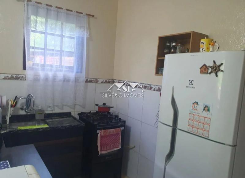 Casa à venda com 2 quartos, 75m² - Foto 14