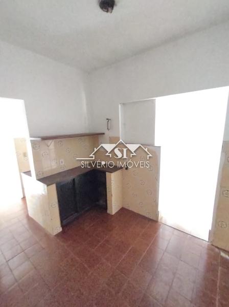 Casa à venda e aluguel com 3 quartos, 100m² - Foto 5