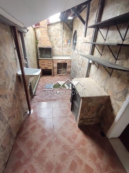 Casa à venda e aluguel com 3 quartos, 100m² - Foto 10