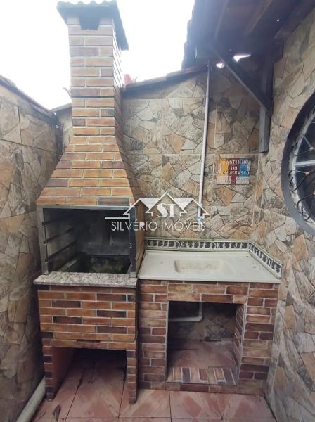 Casa à venda e aluguel com 3 quartos, 100m² - Foto 12