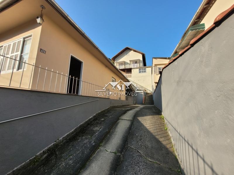 Casa à venda e aluguel com 3 quartos, 100m² - Foto 41