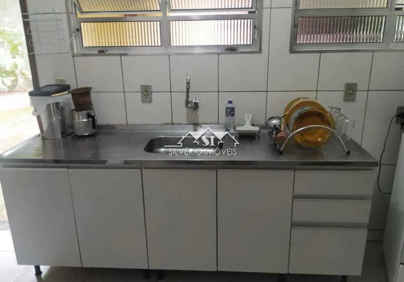 Casa à venda com 2 quartos, 76m² - Foto 4