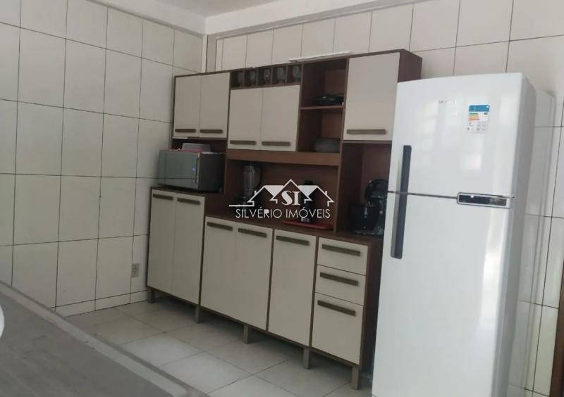 Casa à venda com 2 quartos, 76m² - Foto 7