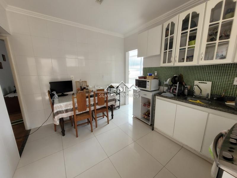 Casa à venda com 2 quartos, 90m² - Foto 16