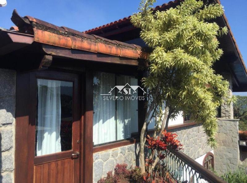 Casa para alugar com 5 quartos, 300m² - Foto 4