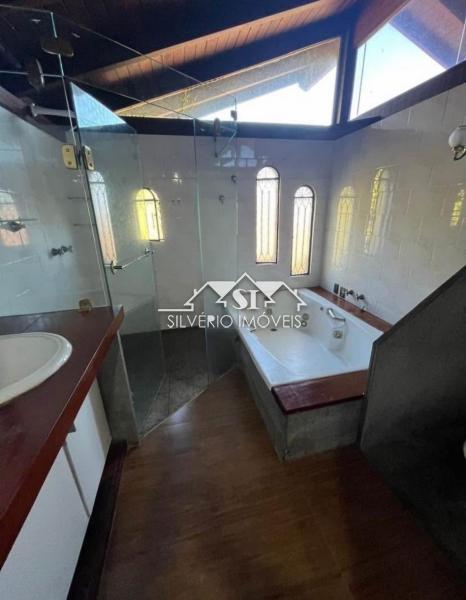 Casa para alugar com 5 quartos, 300m² - Foto 8