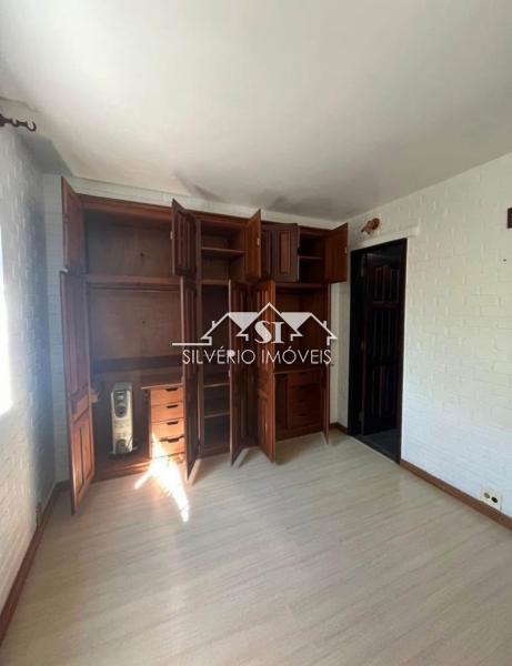 Casa para alugar com 5 quartos, 300m² - Foto 9