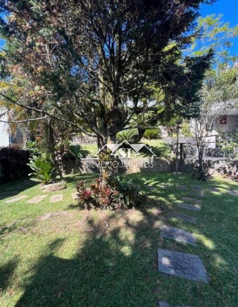 Casa para alugar com 5 quartos, 300m² - Foto 20