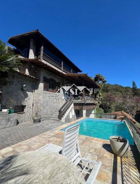 Casa para alugar com 5 quartos, 300m² - Foto 2