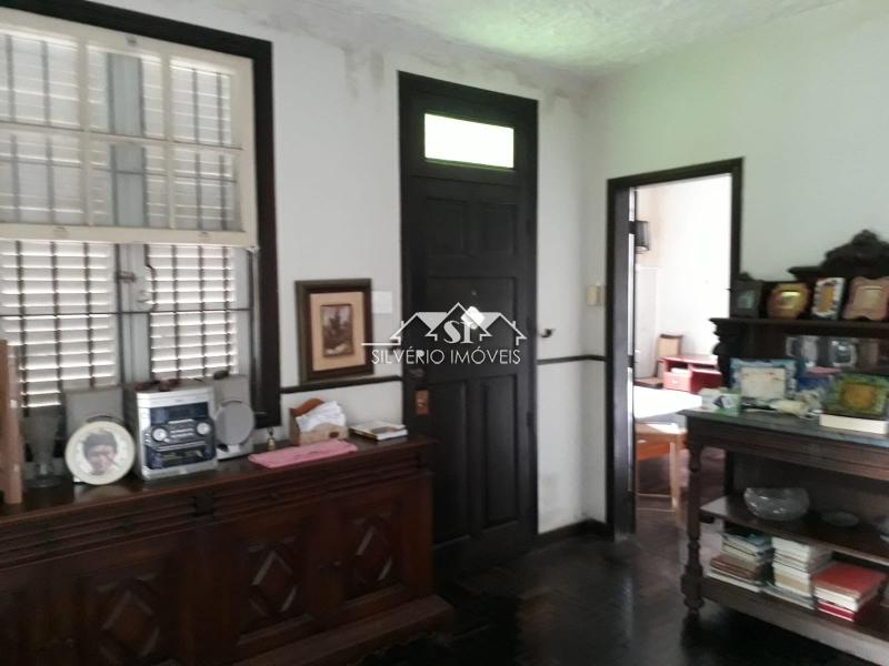Casa à venda com 5 quartos, 200m² - Foto 6
