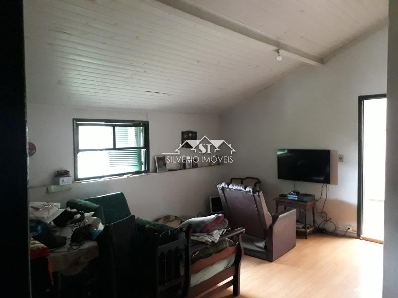 Casa à venda com 5 quartos, 200m² - Foto 10