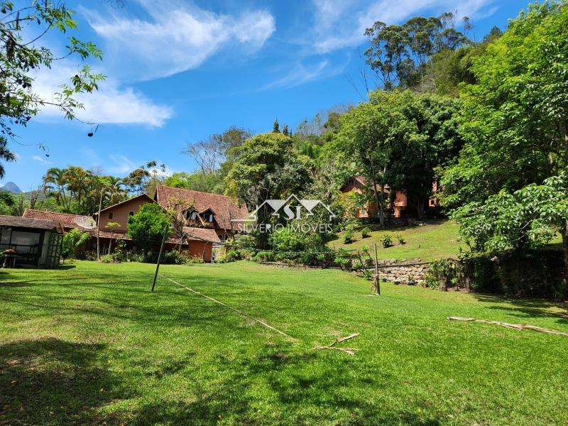 Casa à venda com 5 quartos, 360m² - Foto 4