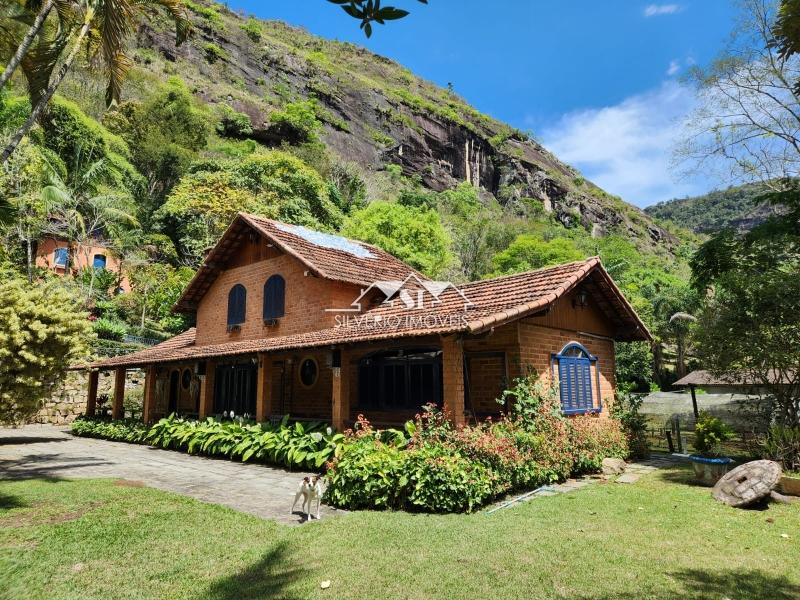 Casa à venda com 5 quartos, 360m² - Foto 9