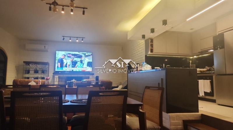 Casa à venda com 5 quartos, 360m² - Foto 10