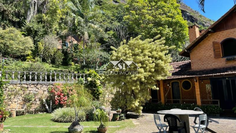 Casa à venda com 5 quartos, 360m² - Foto 14
