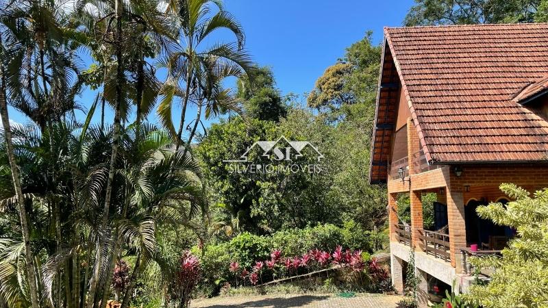 Casa à venda com 5 quartos, 360m² - Foto 16