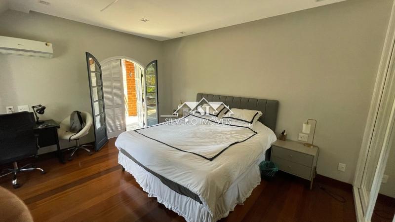 Casa à venda com 5 quartos, 360m² - Foto 22
