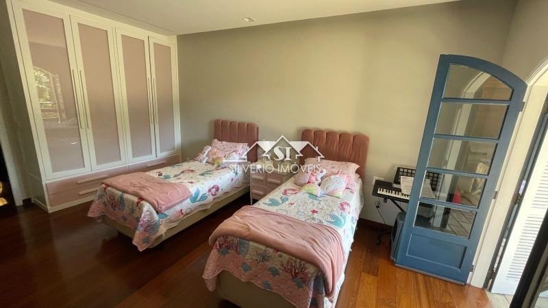 Casa à venda com 5 quartos, 360m² - Foto 24
