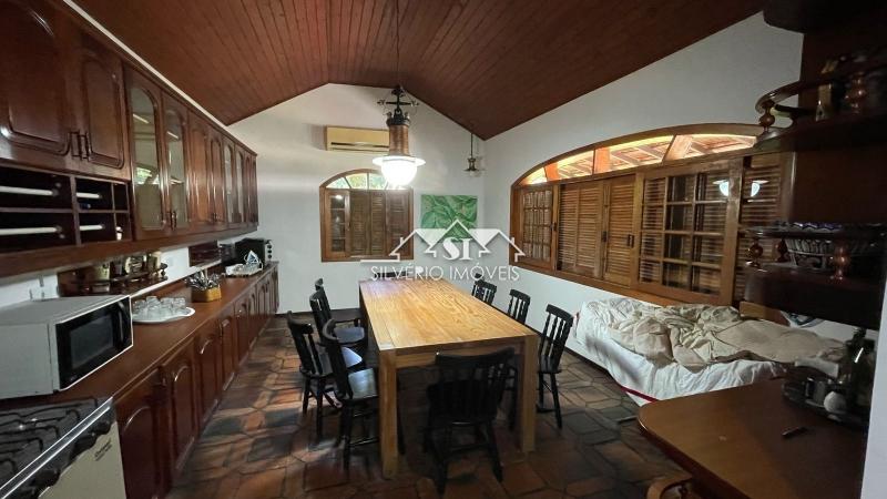 Casa à venda com 5 quartos, 360m² - Foto 31