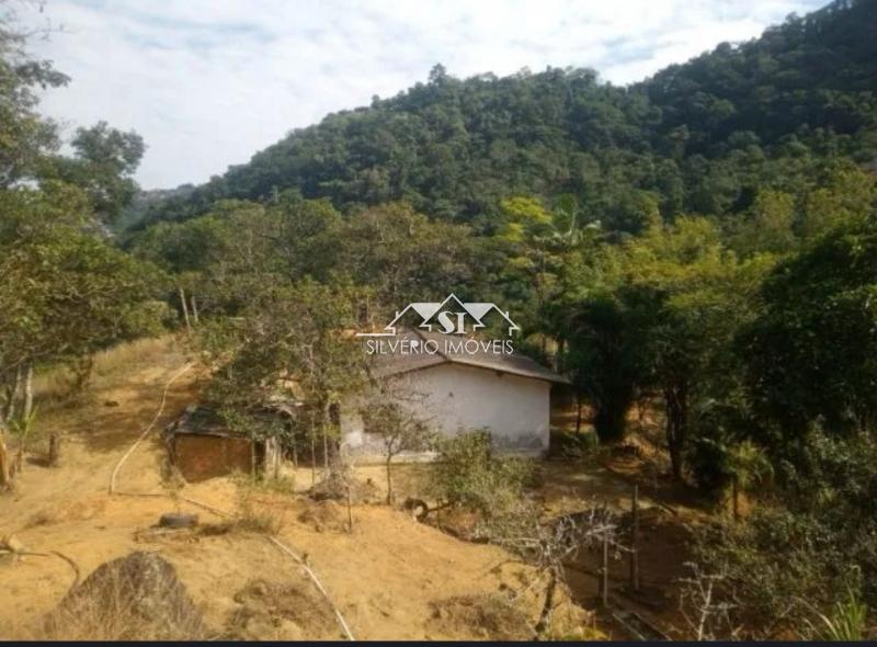 Sítio à venda com 2 quartos, 160m² - Foto 10