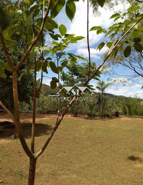 Sítio à venda com 2 quartos, 150m² - Foto 5