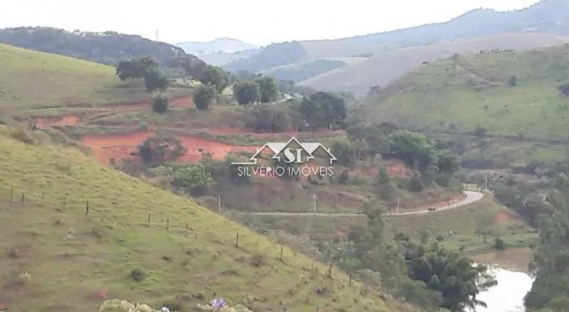 Sítio à venda com 2 quartos, 150m² - Foto 6