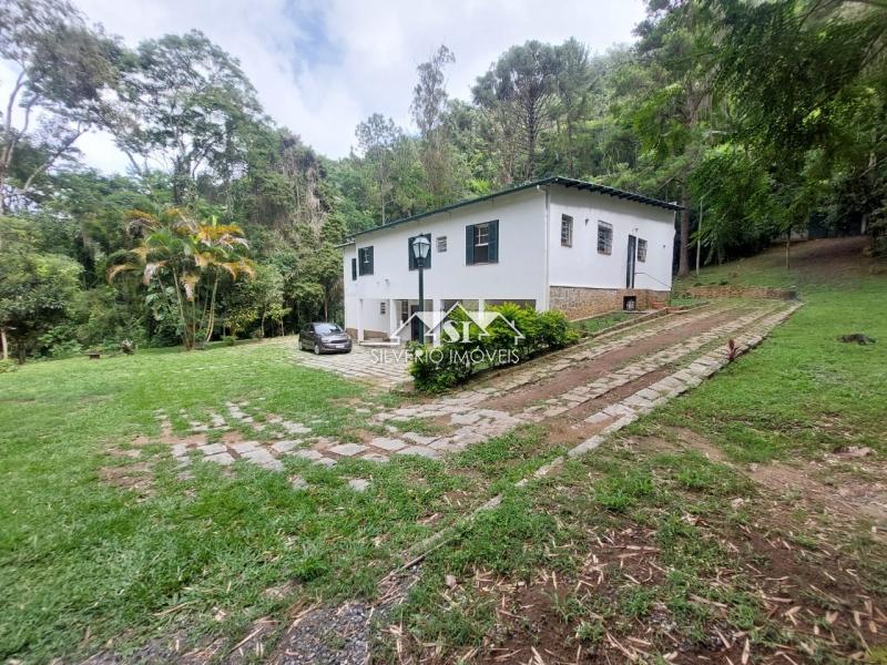 Casa à venda com 8 quartos, 391m² - Foto 2
