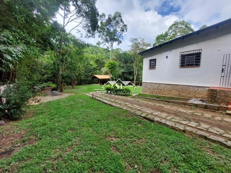 Casa à venda com 8 quartos, 391m² - Foto 4