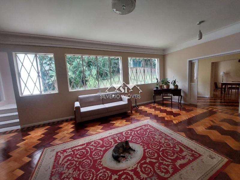 Casa à venda com 8 quartos, 391m² - Foto 29