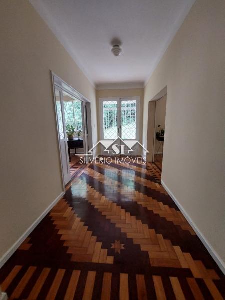 Casa à venda com 8 quartos, 391m² - Foto 25