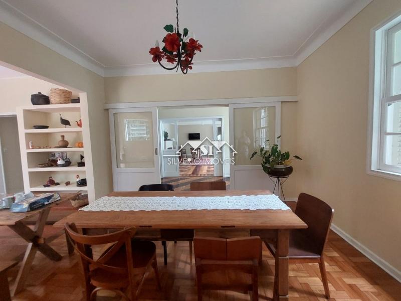 Casa à venda com 8 quartos, 391m² - Foto 35
