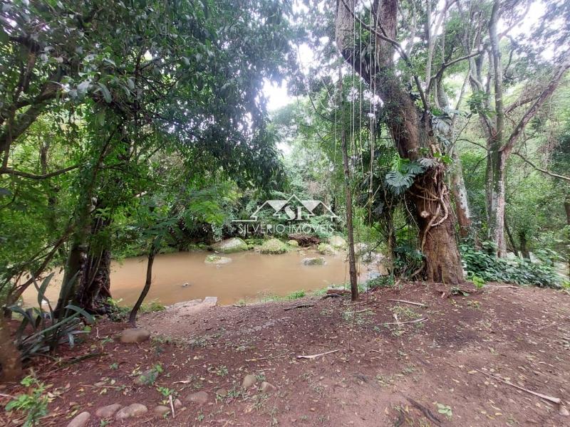 Casa à venda com 8 quartos, 391m² - Foto 17