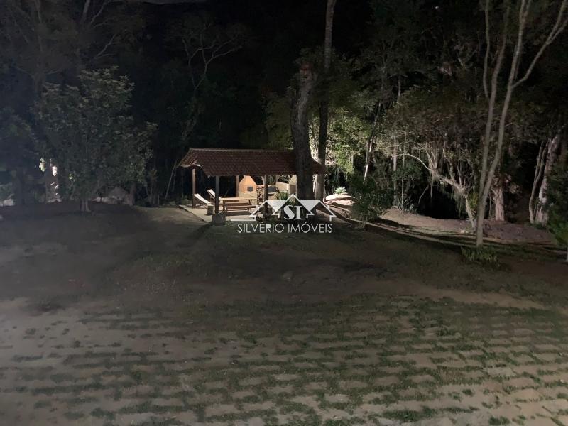 Casa à venda com 8 quartos, 391m² - Foto 22