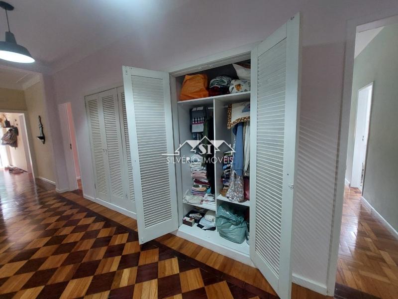 Casa à venda com 8 quartos, 391m² - Foto 49