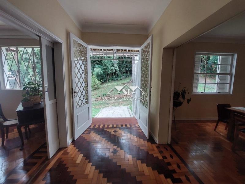 Casa à venda com 8 quartos, 391m² - Foto 34